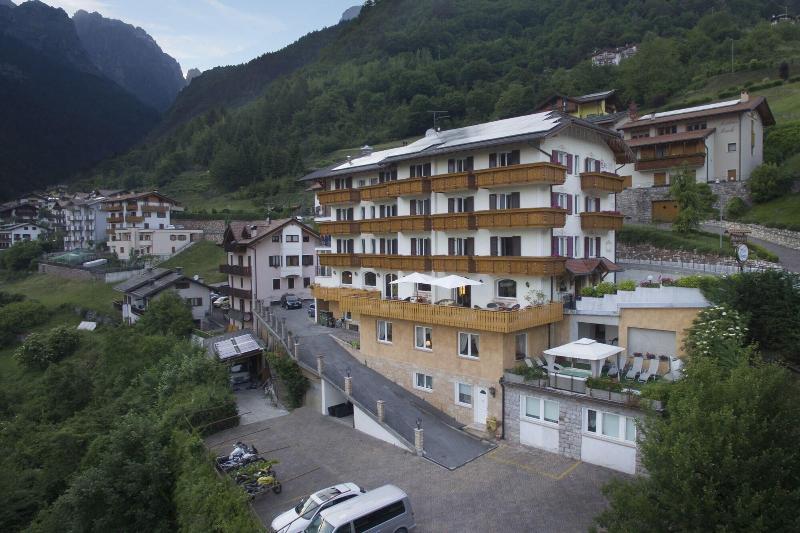 Hotel Olympia Molveno Exteriér fotografie